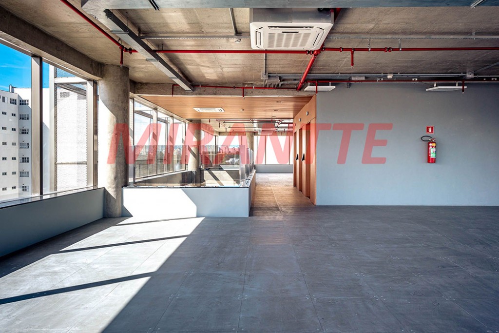 Comercial de 920m² em Santo Amaro