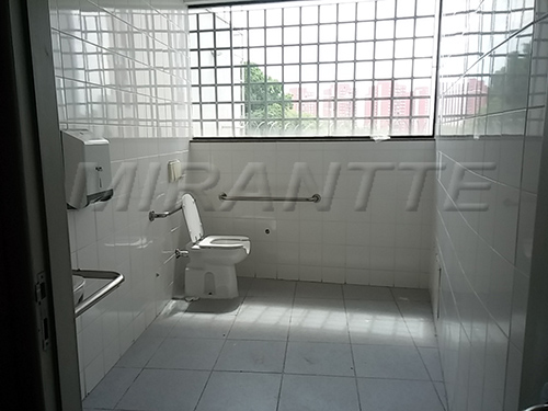 Comercial de 600m² em Casa Verde