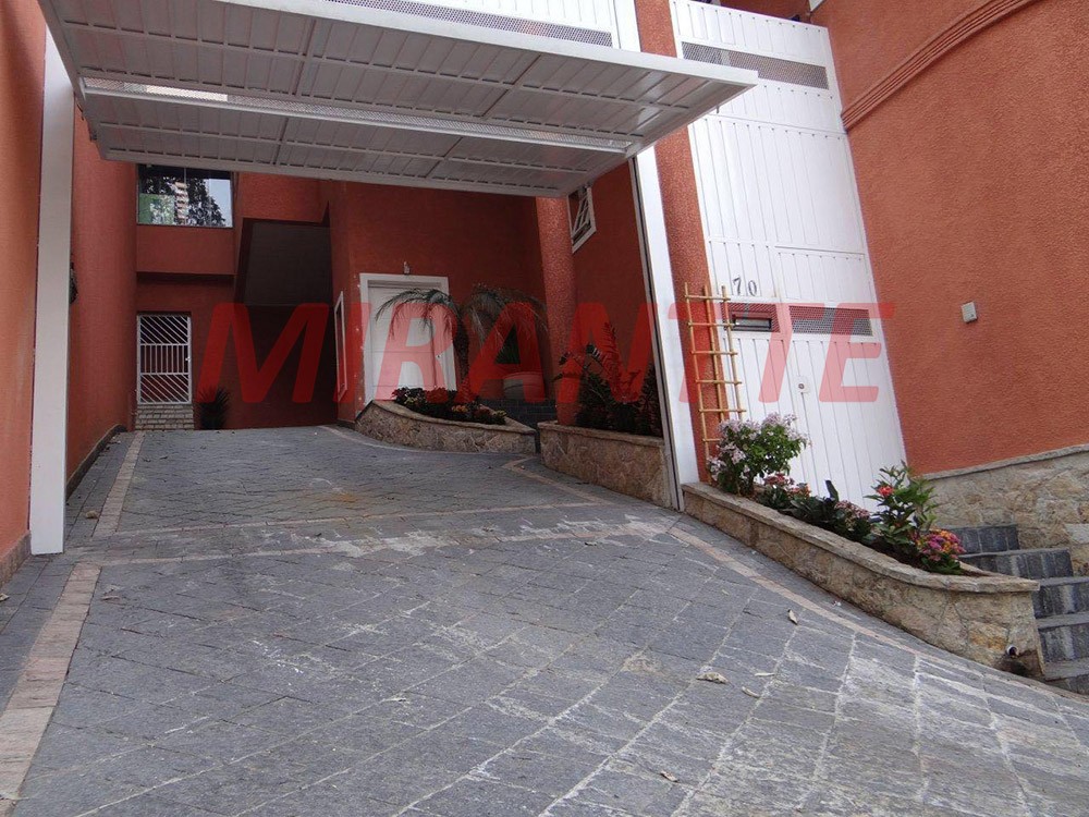 Sobrado de 513m² com 4 quartos em Jardim Bibi