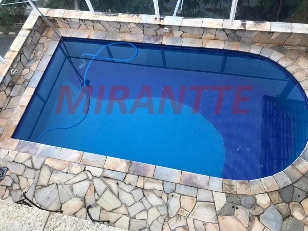 Sobrado de 513m² com 4 quartos em Jardim Bibi