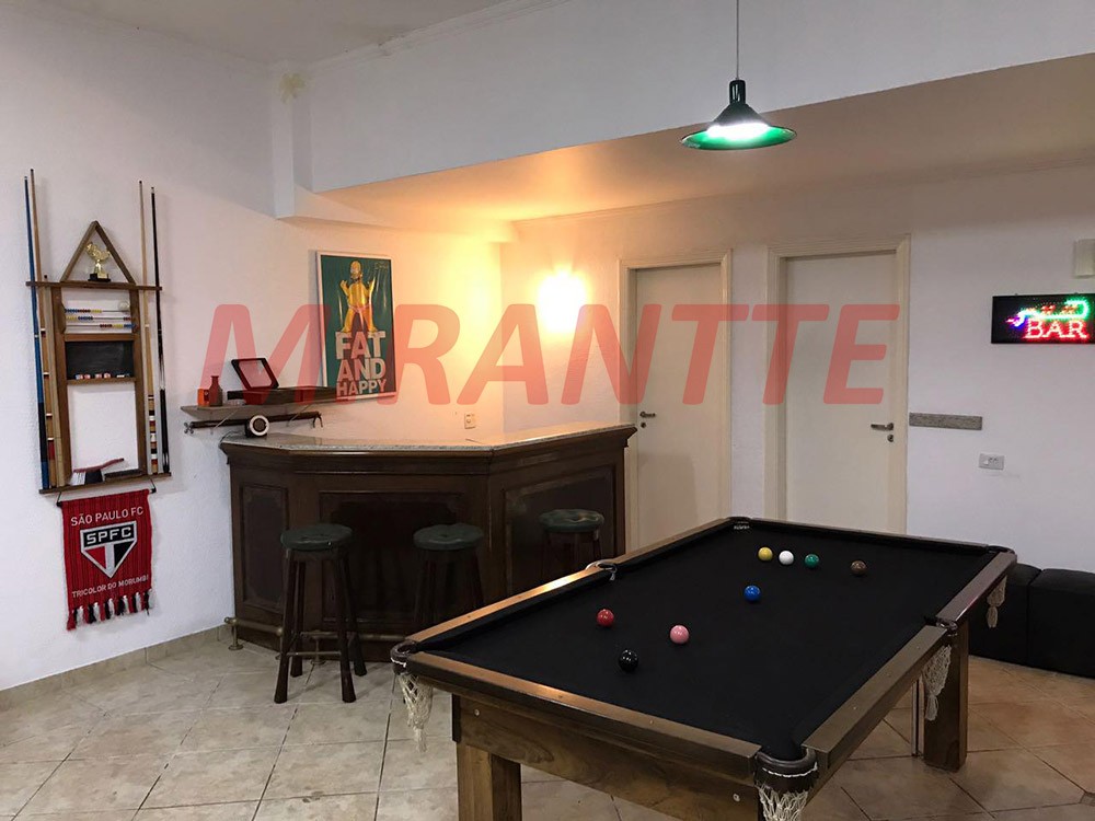 Sobrado de 513m² com 4 quartos em Jardim Bibi