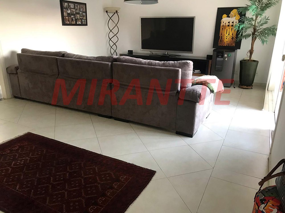 Sobrado de 513m² com 4 quartos em Jardim Bibi