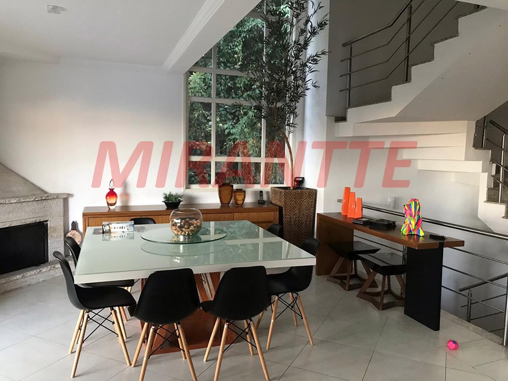Sobrado de 513m² com 4 quartos em Jardim Bibi