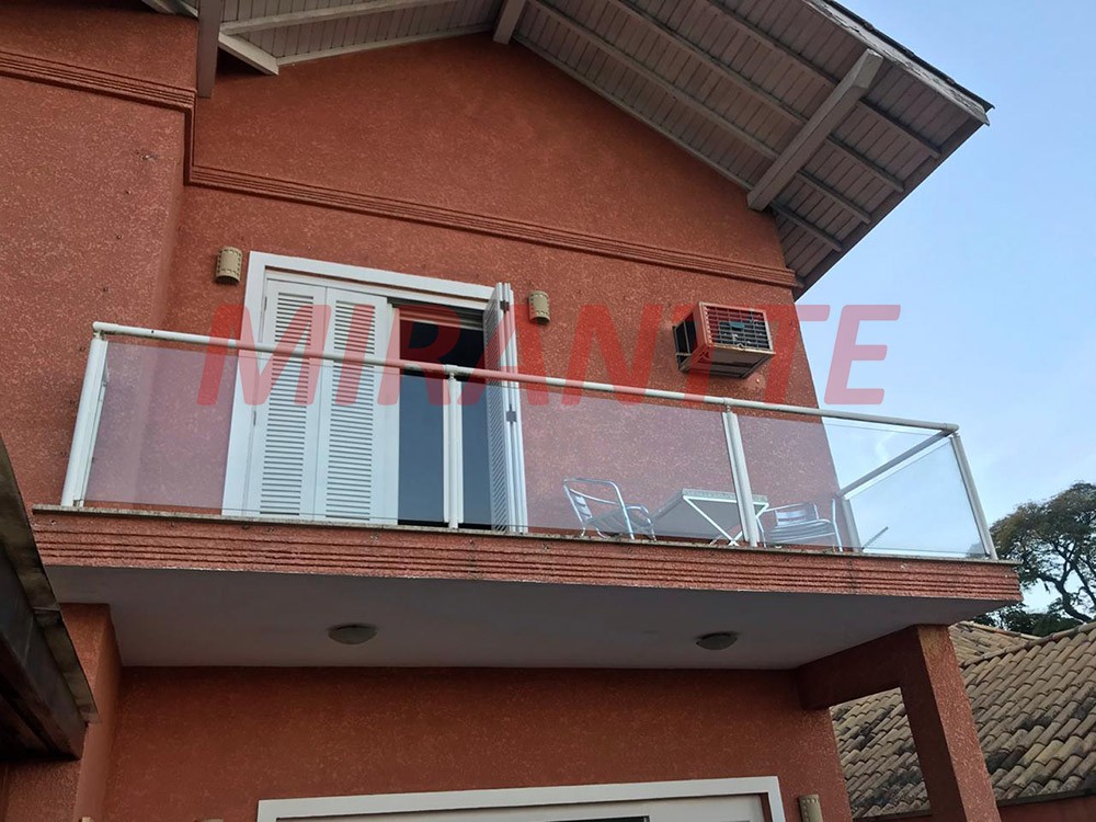 Sobrado de 513m² com 4 quartos em Jardim Bibi