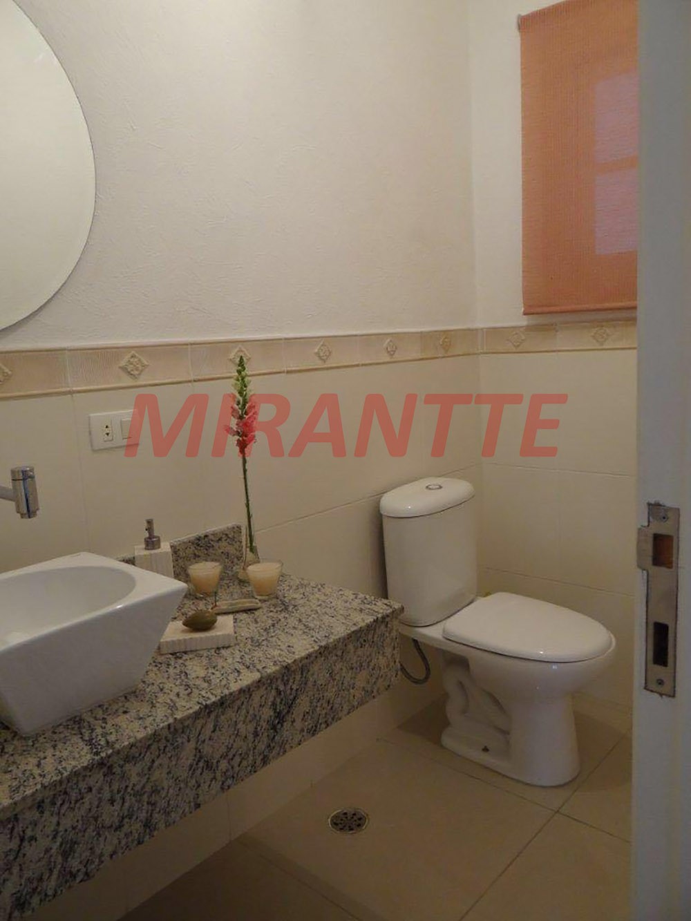 Sobrado de 513m² com 4 quartos em Jardim Bibi
