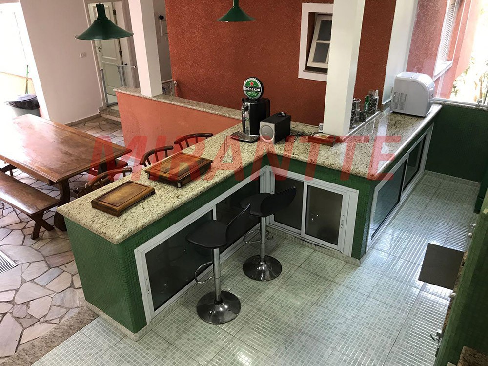 Sobrado de 513m² com 4 quartos em Jardim Bibi