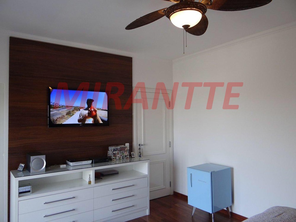 Sobrado de 513m² com 4 quartos em Jardim Bibi