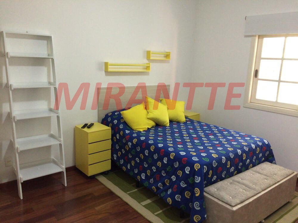Sobrado de 513m² com 4 quartos em Jardim Bibi