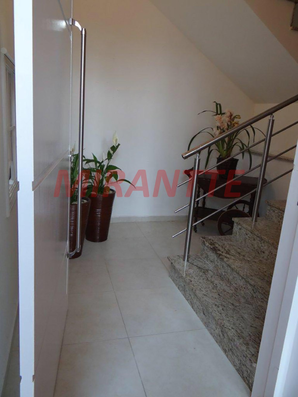 Sobrado de 513m² com 4 quartos em Jardim Bibi