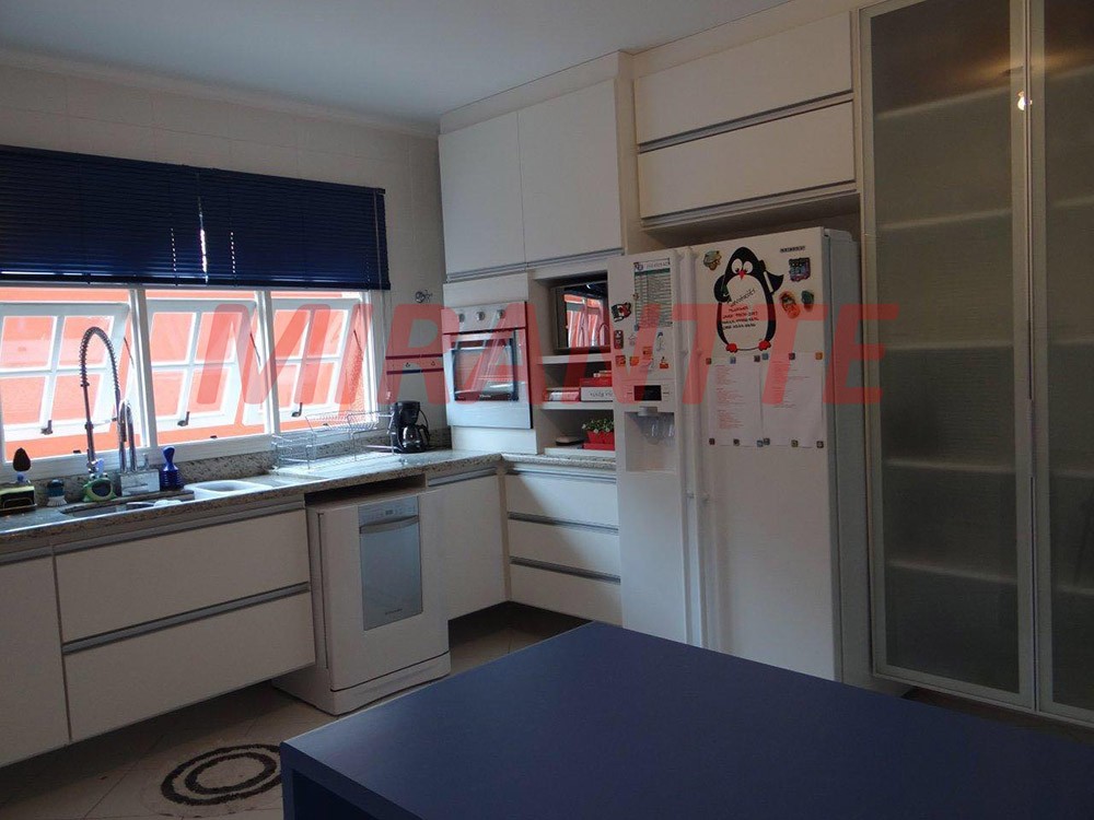 Sobrado de 513m² com 4 quartos em Jardim Bibi