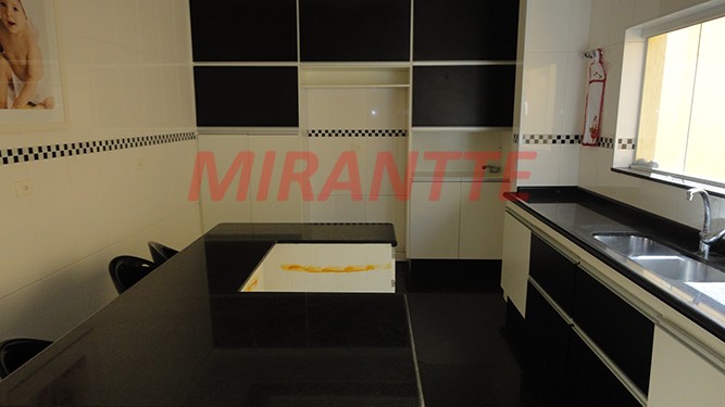Sobrado de 351m² com 4 quartos em Jardim França