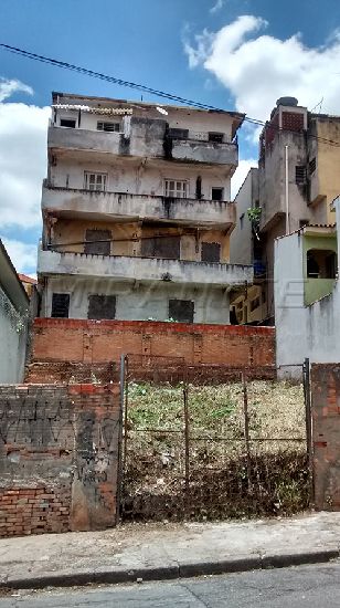 Terreno de 480m² em Santana