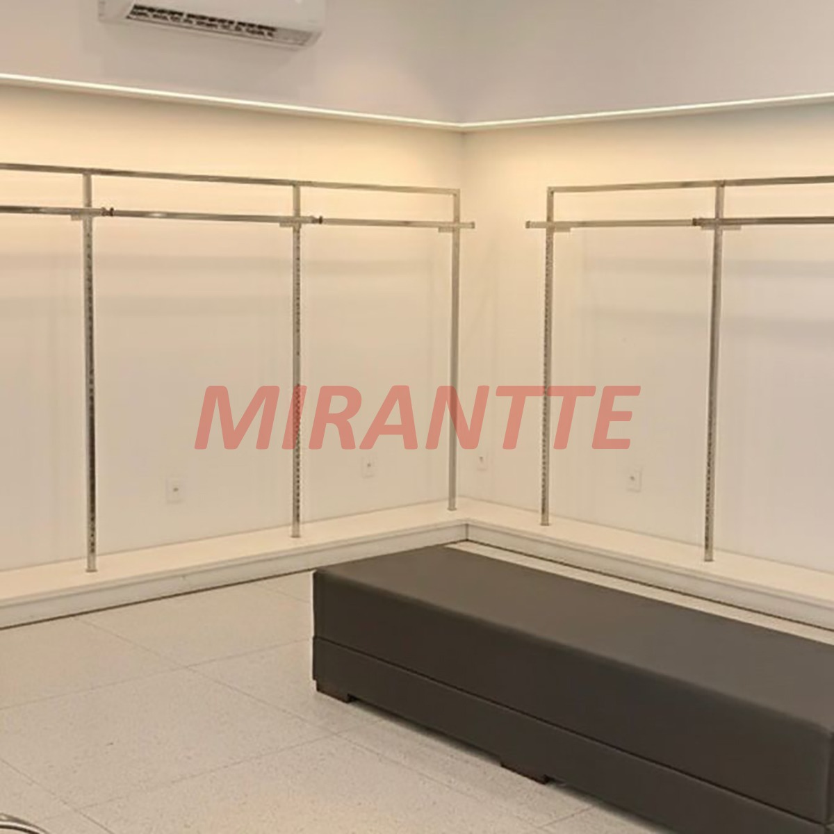 Comercial de 504m² em Santana