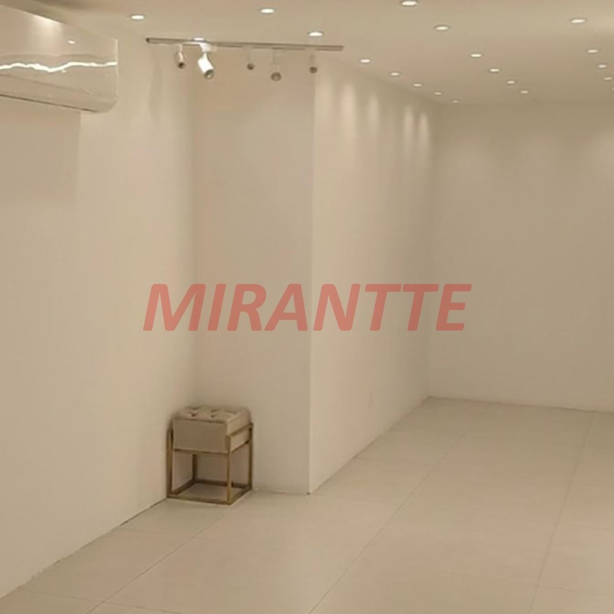 Comercial de 504m² em Santana