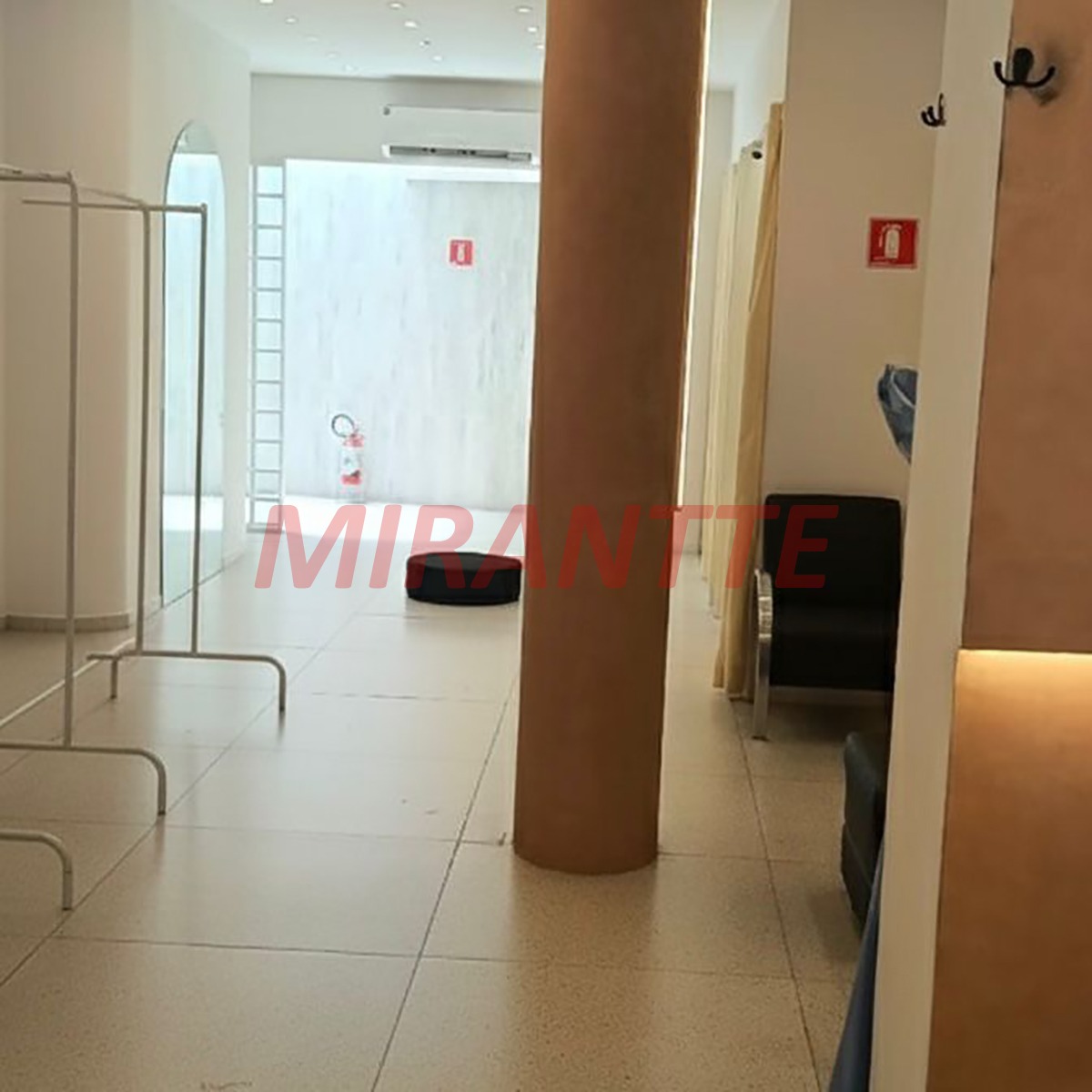 Comercial de 504m² em Santana