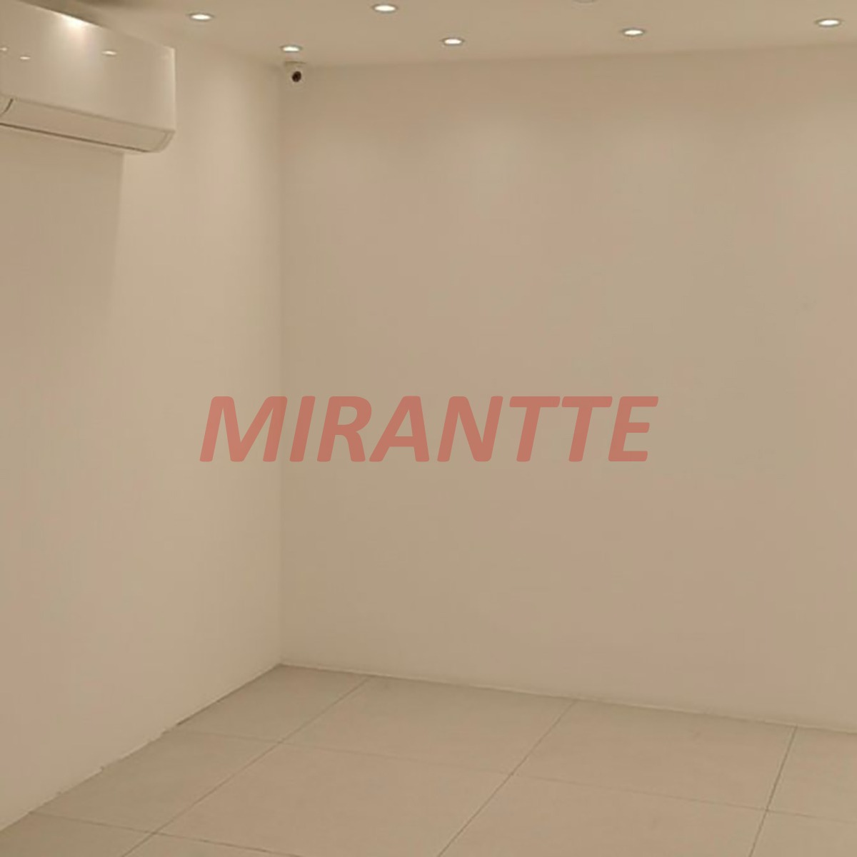 Comercial de 504m² em Santana