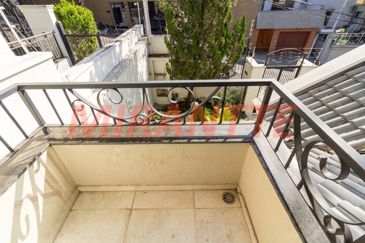 Sobrado de 474m² com 4 quartos em Tremembe