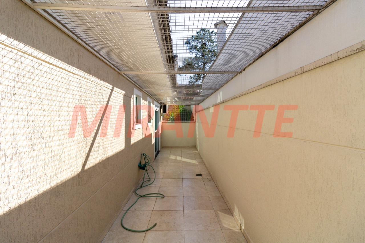 Sobrado de 474m² com 4 quartos em Tremembe