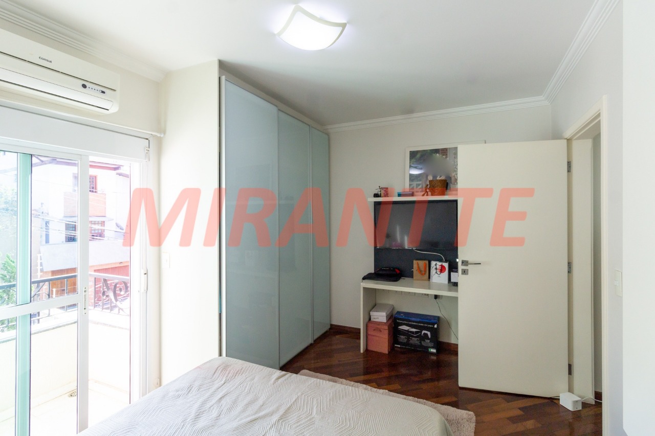 Sobrado de 474m² com 4 quartos em Tremembe