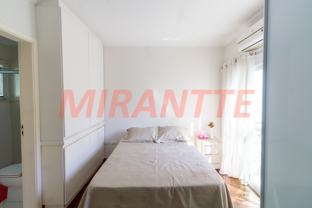 Sobrado de 474m² com 4 quartos em Tremembe
