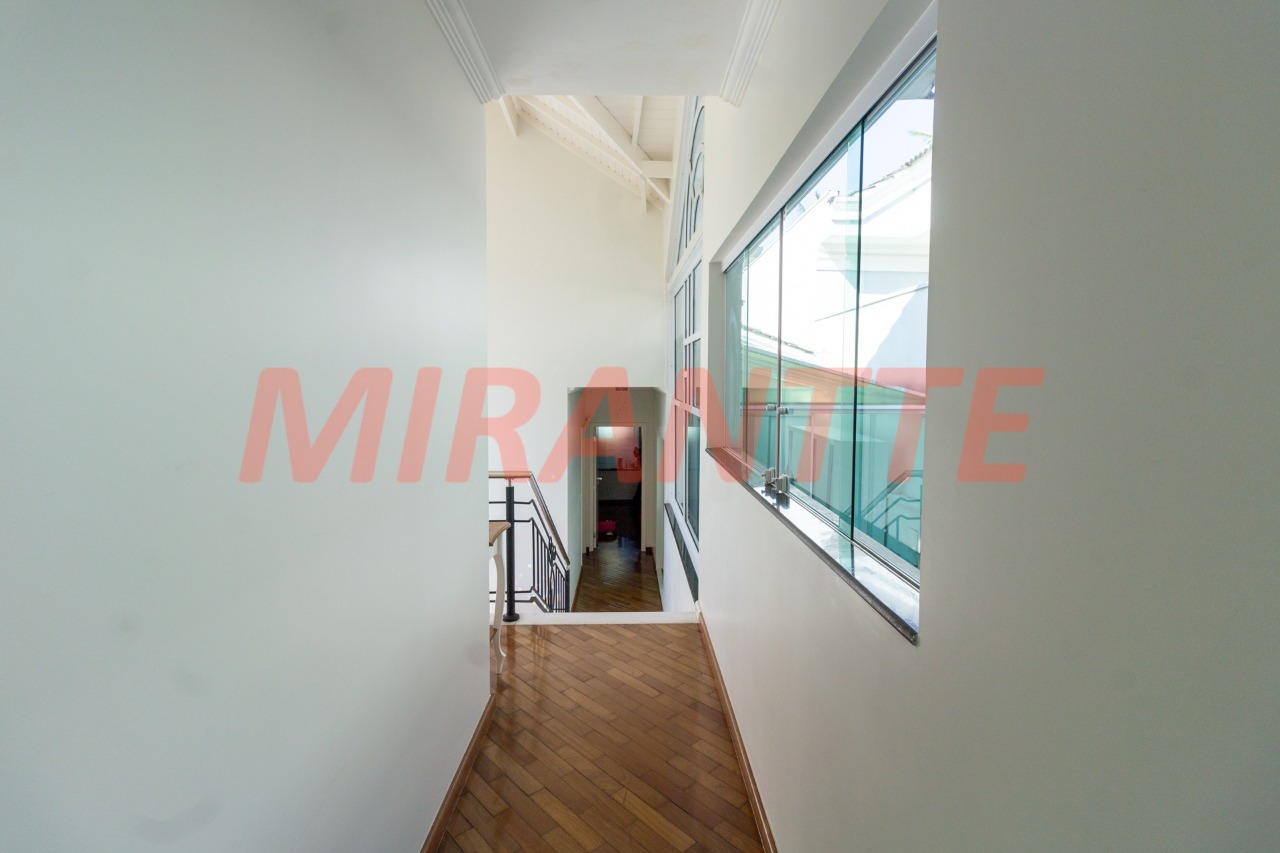 Sobrado de 474m² com 4 quartos em Tremembe
