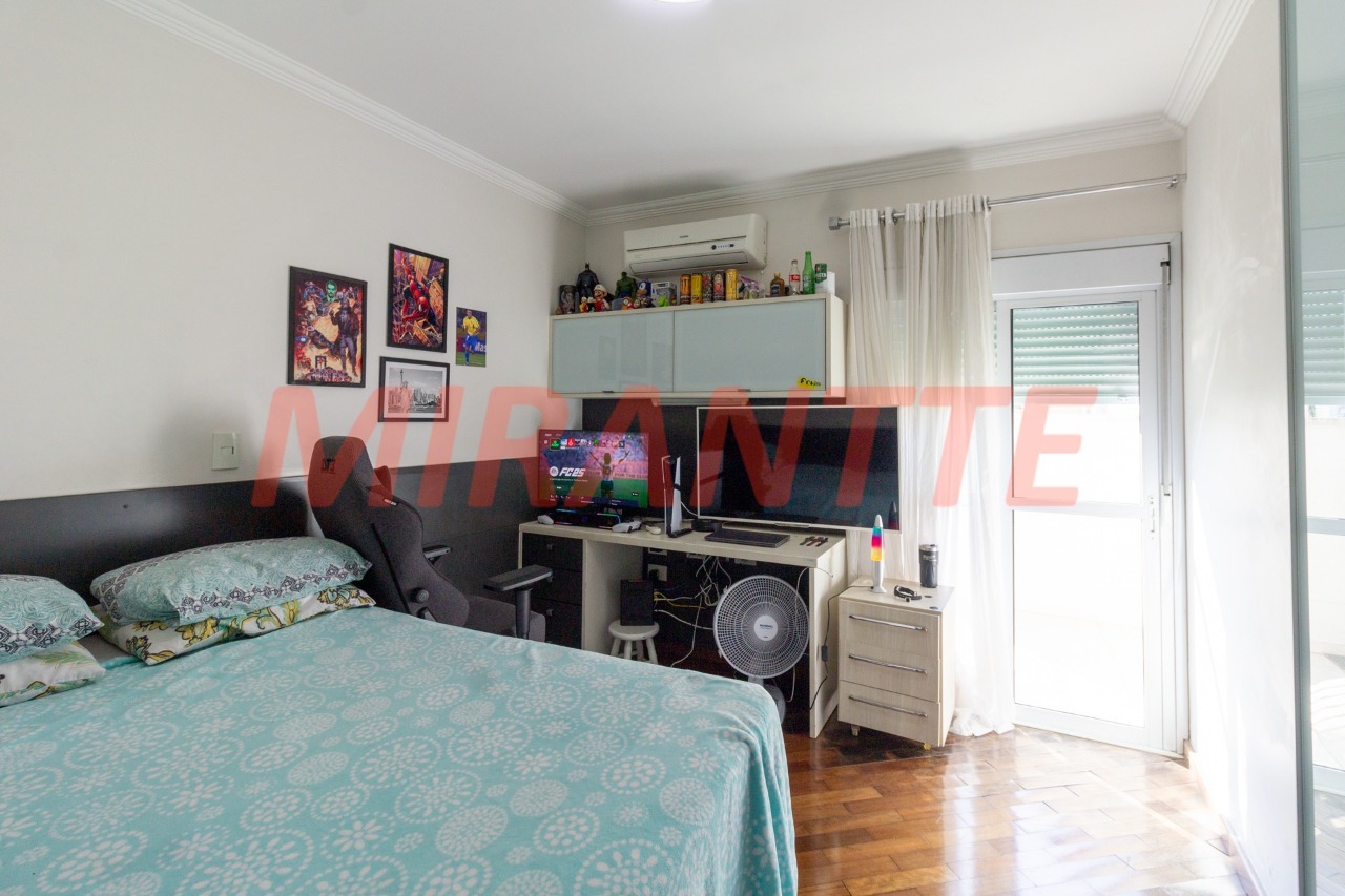 Sobrado de 474m² com 4 quartos em Tremembe