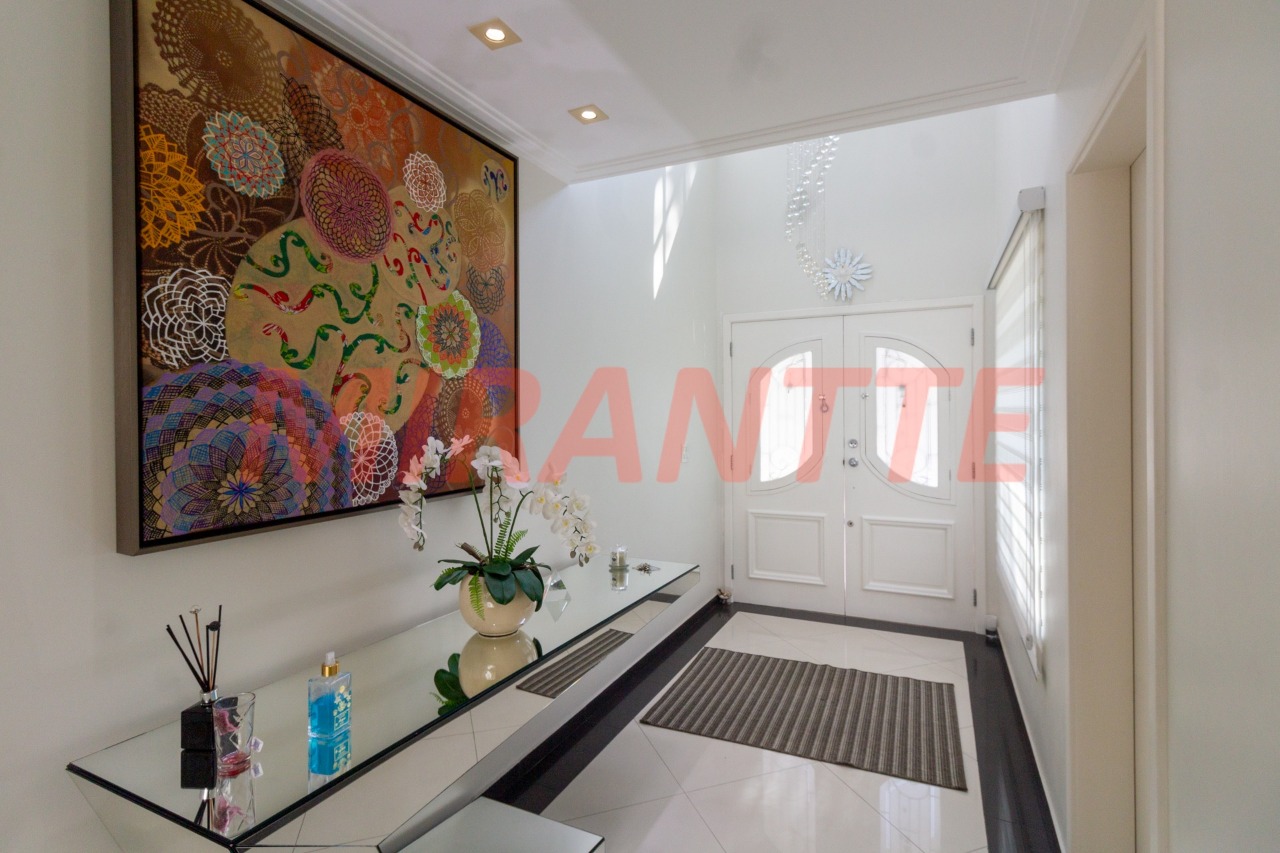 Sobrado de 474m² com 4 quartos em Tremembe
