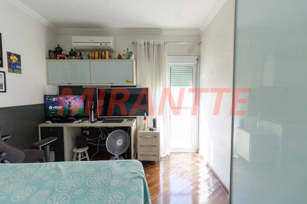 Sobrado de 474m² com 4 quartos em Tremembe