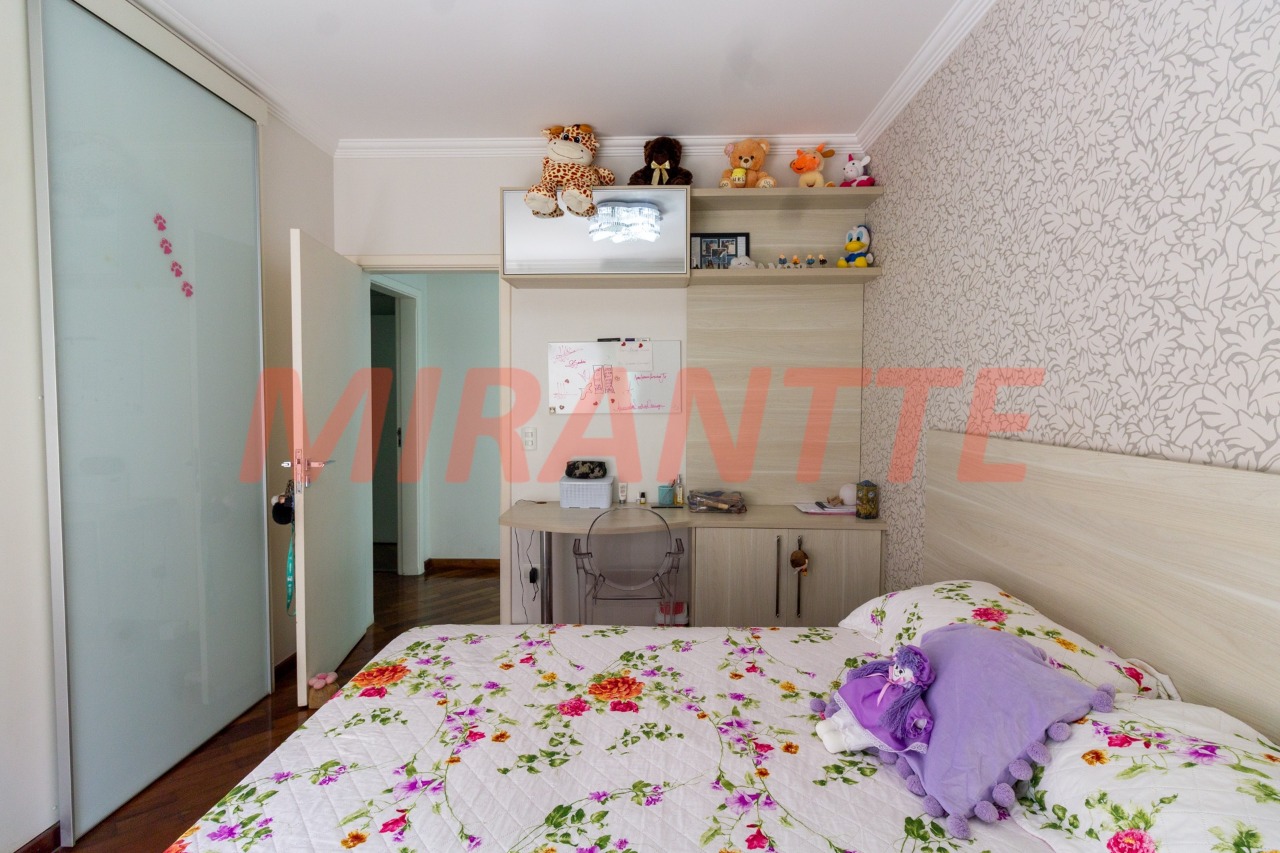 Sobrado de 474m² com 4 quartos em Tremembe