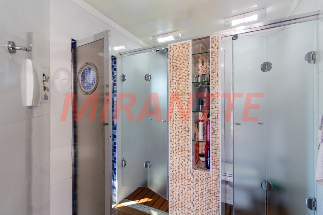 Sobrado de 474m² com 4 quartos em Tremembe