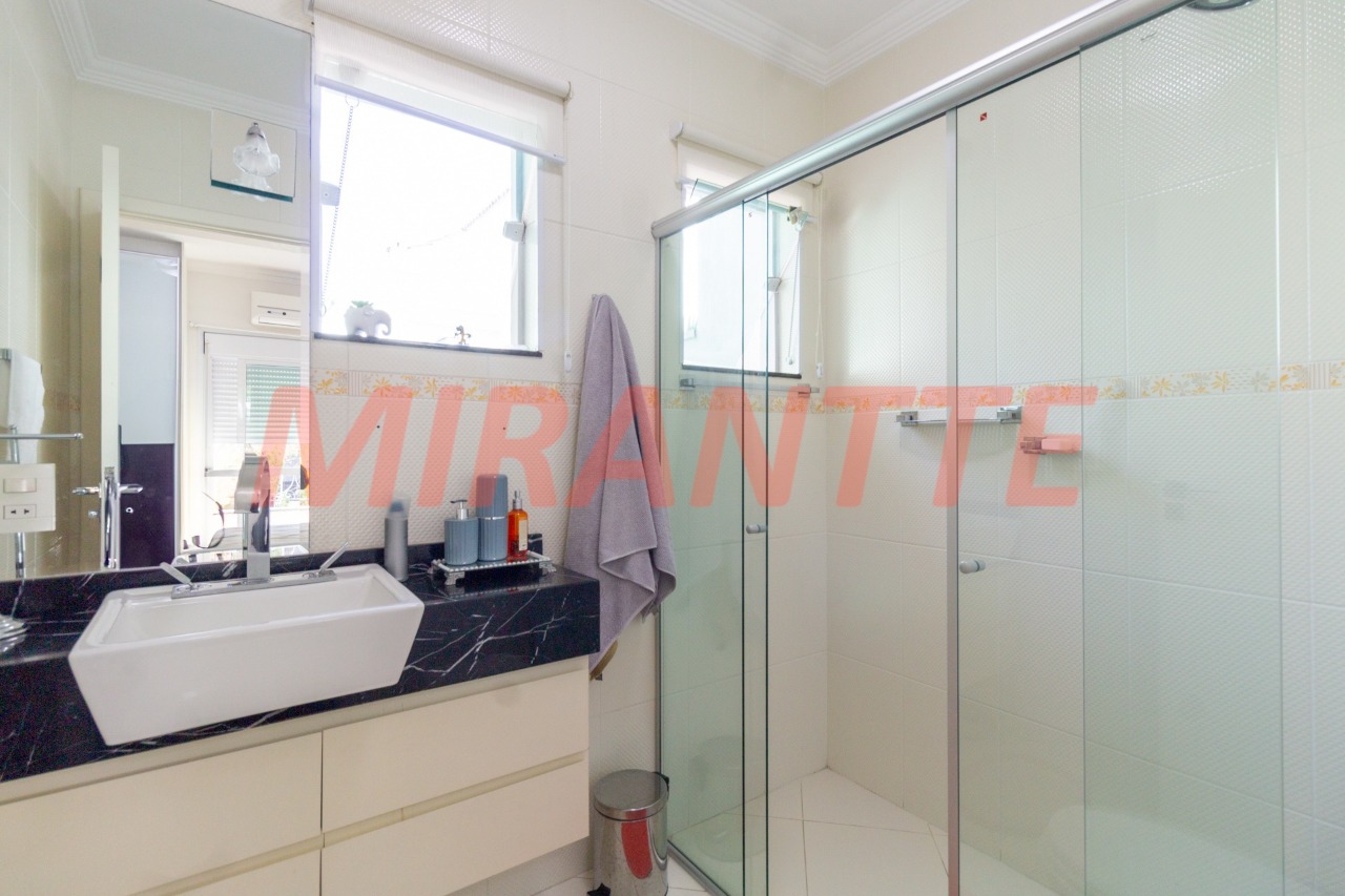 Sobrado de 474m² com 4 quartos em Tremembe