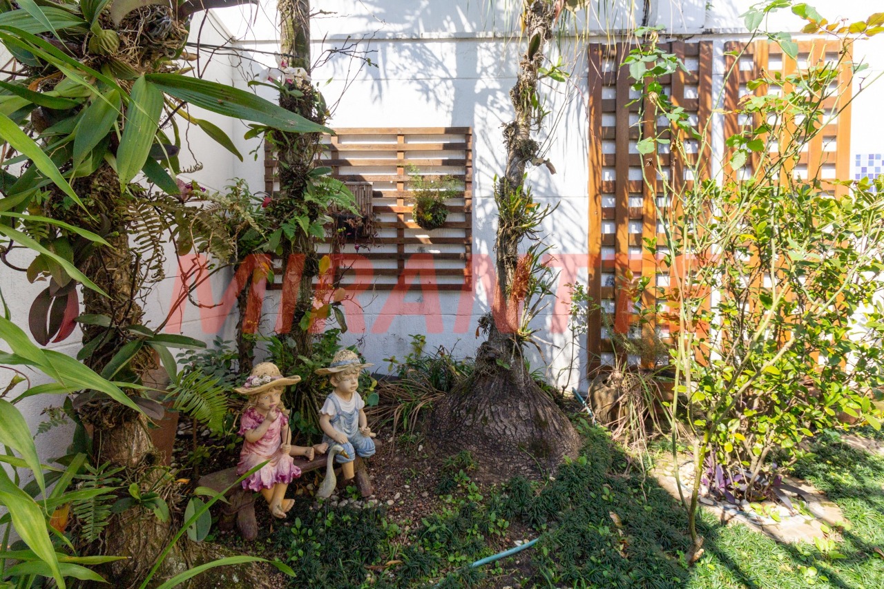 Sobrado de 474m² com 4 quartos em Tremembe