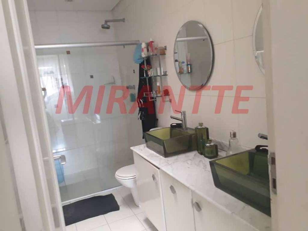Sobrado de 450m² com 3 quartos em Jardim Guapíra