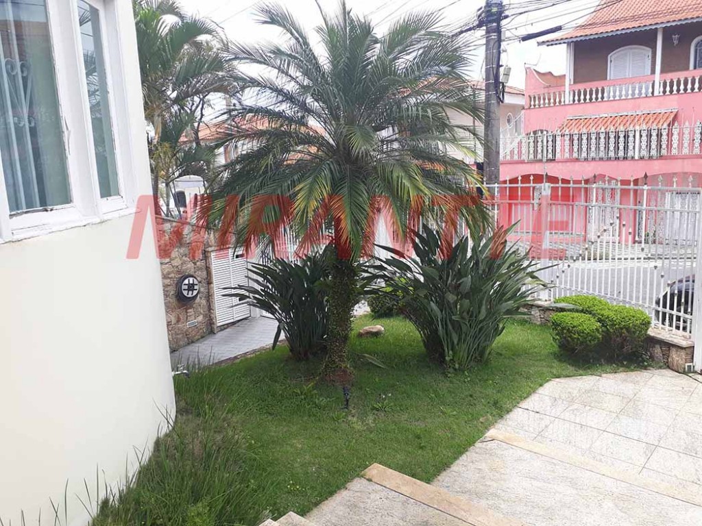 Sobrado de 450m² com 3 quartos em Jardim Guapíra