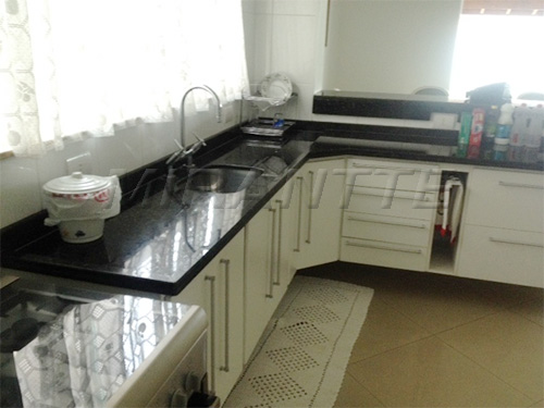 Sobrado de 348m² com 4 quartos em CAMPO DE BOITUVA