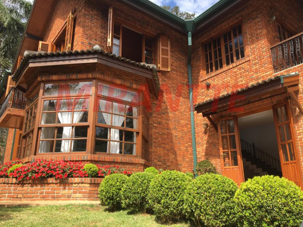 Cond. fechado de 481m² com 4 quartos em Serra da Cantareira