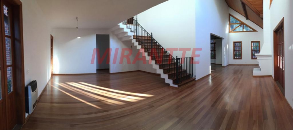 Cond. fechado de 481m² com 4 quartos em Serra da Cantareira