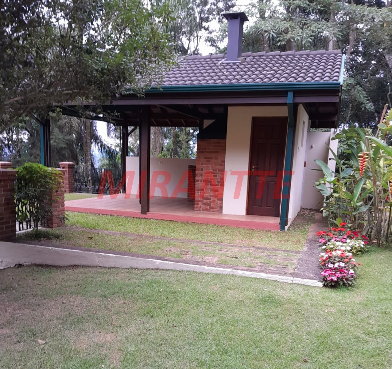 Cond. fechado de 481m² com 4 quartos em Serra da Cantareira