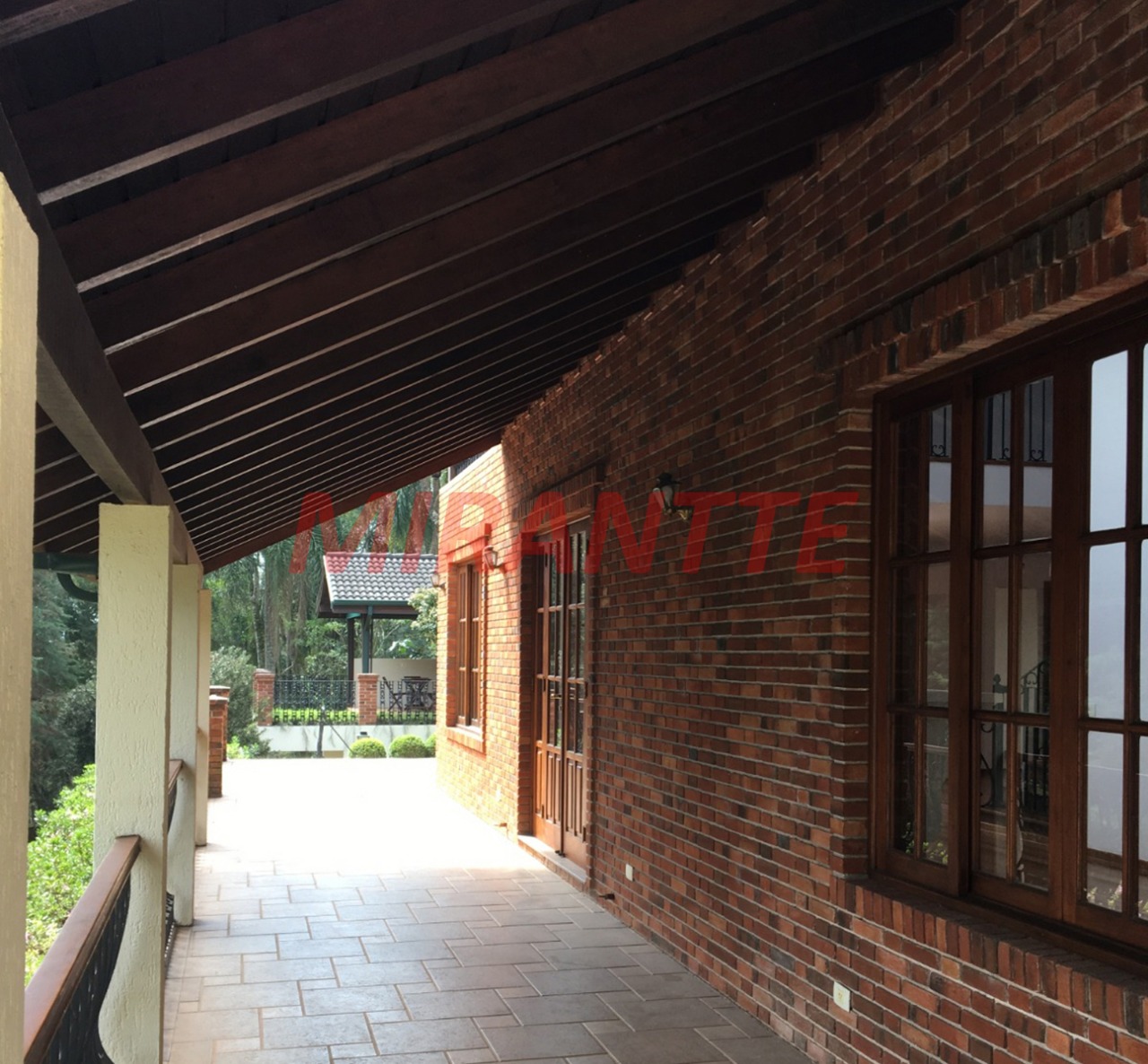 Cond. fechado de 481m² com 4 quartos em Serra da Cantareira