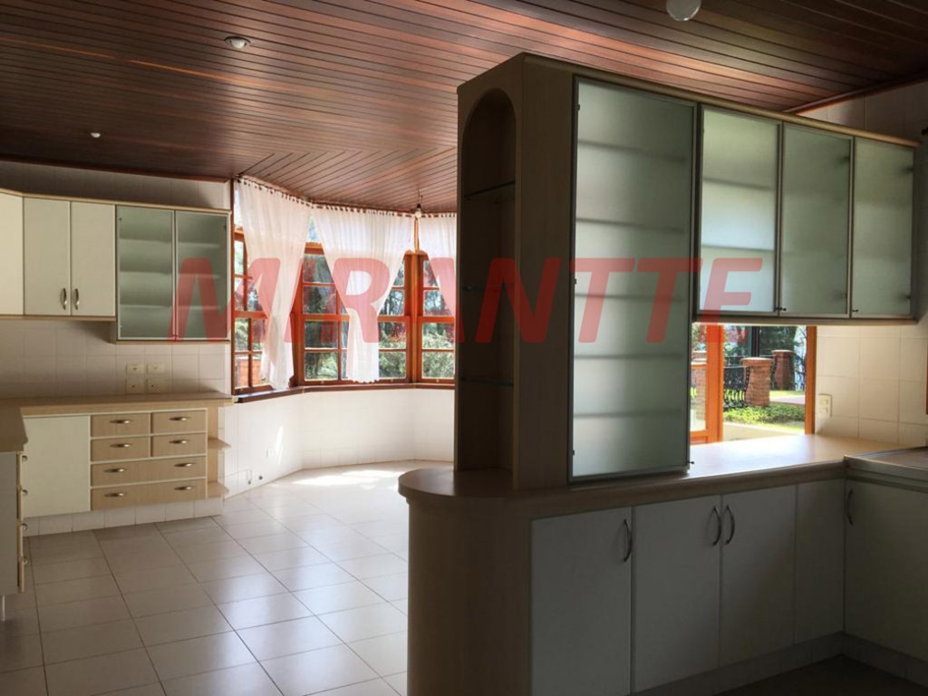 Cond. fechado de 481m² com 4 quartos em Serra da Cantareira