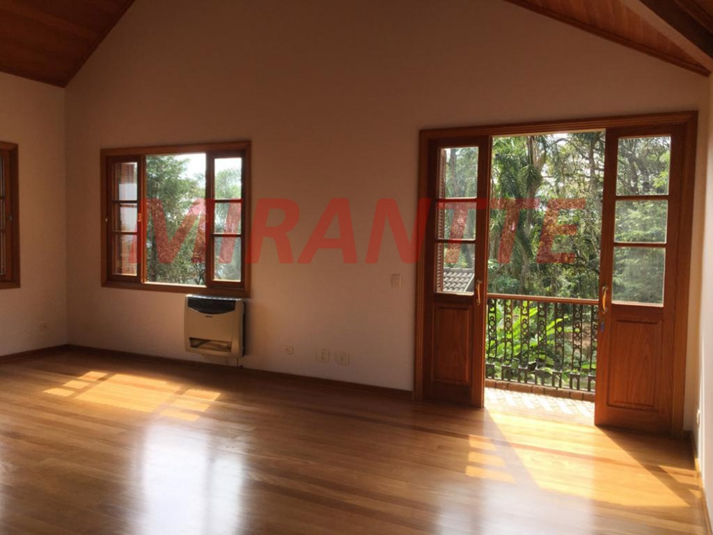 Cond. fechado de 481m² com 4 quartos em Serra da Cantareira