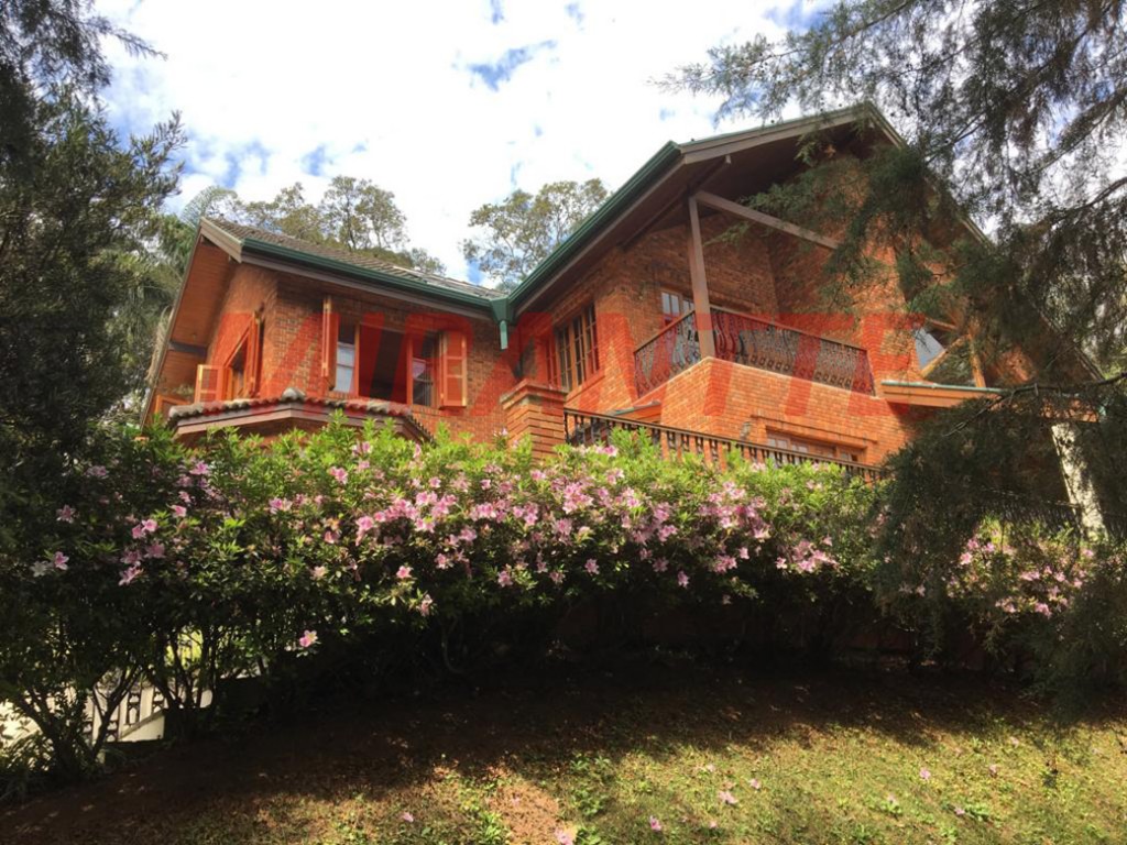 Cond. fechado de 481m² com 4 quartos em Serra da Cantareira