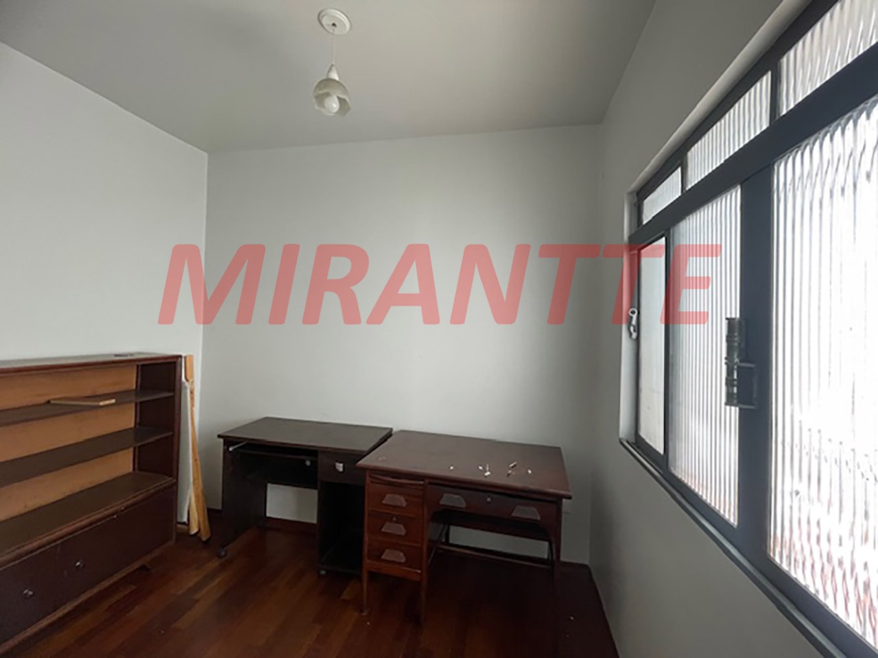 Sobrado de 204m² com 3 quartos em Santana