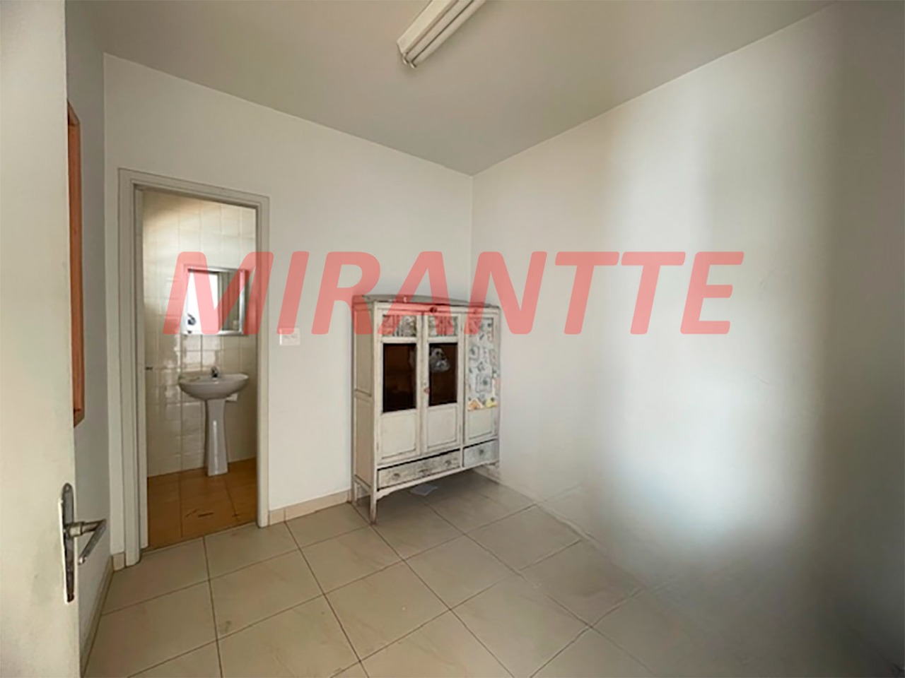 Sobrado de 204m² com 3 quartos em Santana