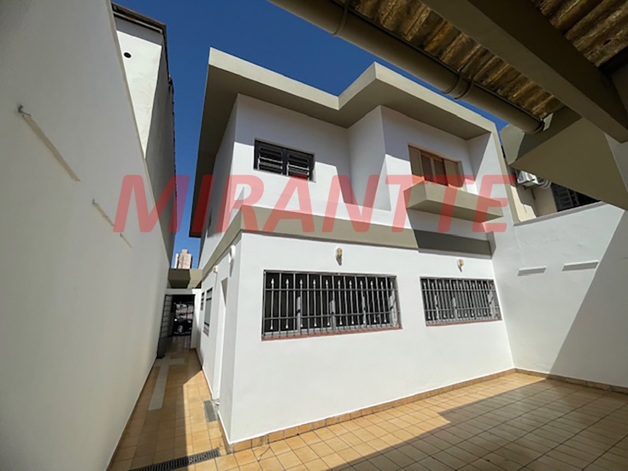 Sobrado de 204m² com 3 quartos em Santana