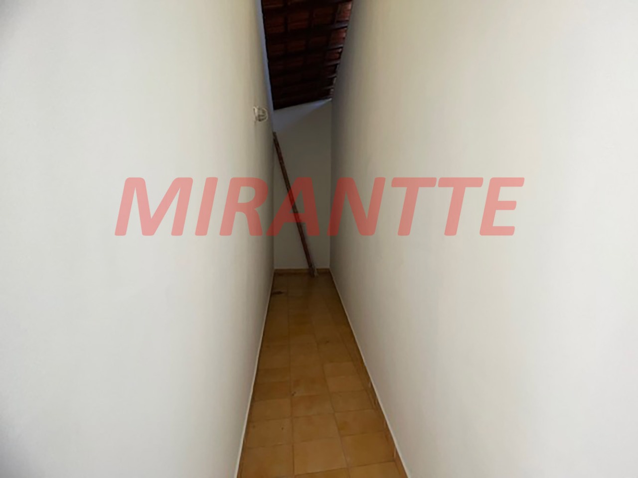 Sobrado de 204m² com 3 quartos em Santana