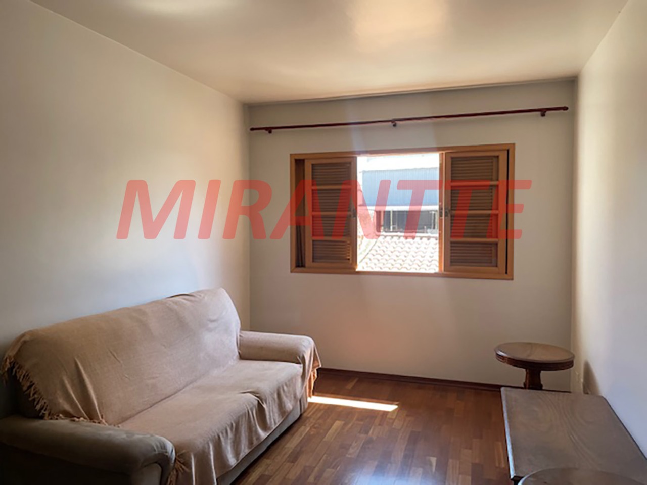 Sobrado de 204m² com 3 quartos em Santana