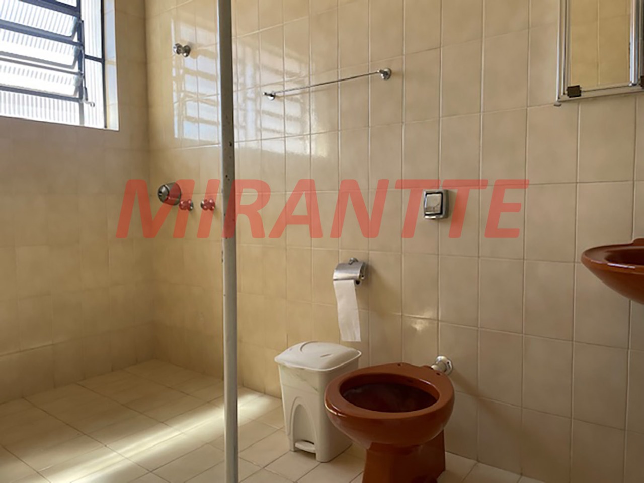 Sobrado de 204m² com 3 quartos em Santana