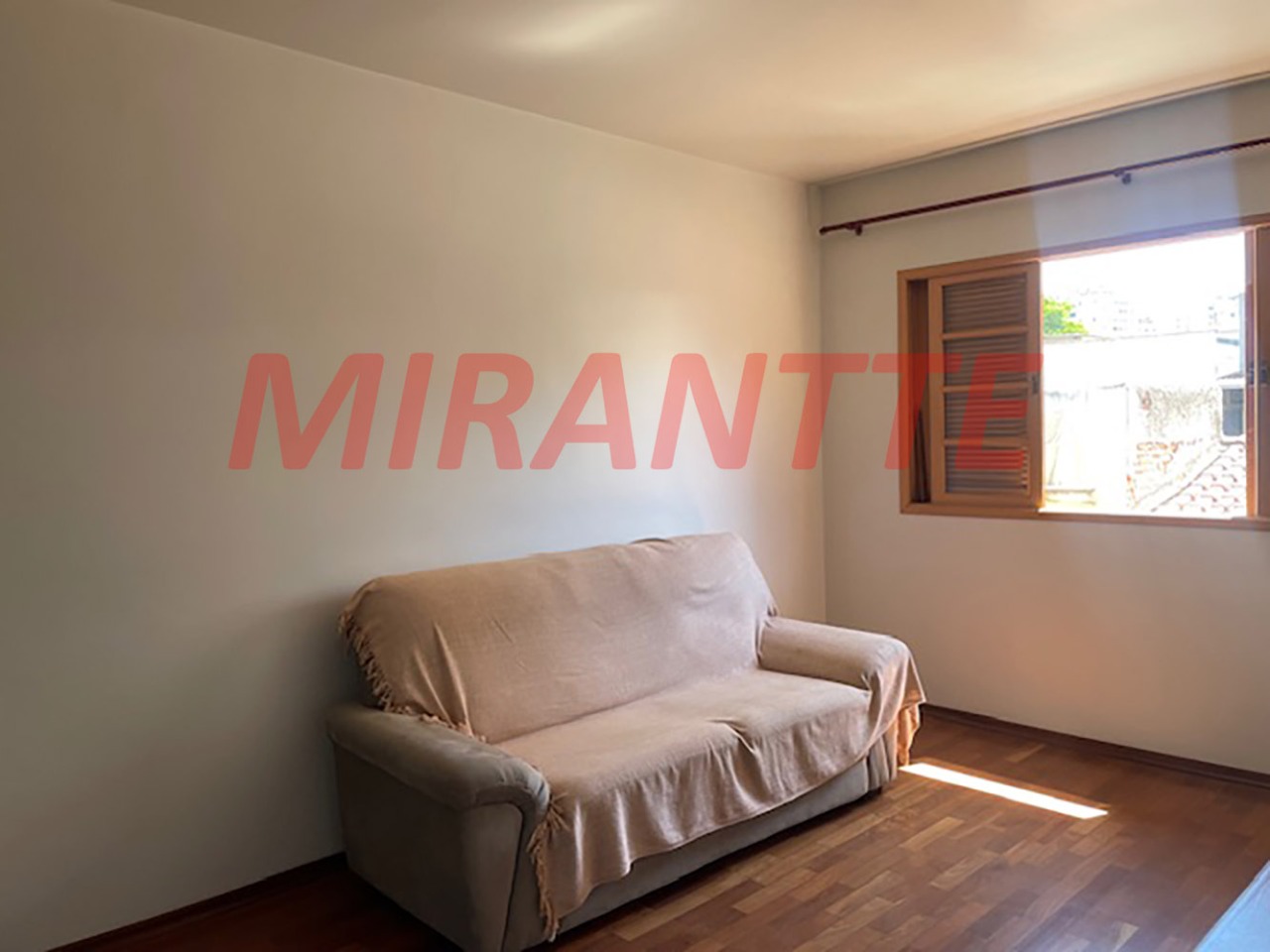 Sobrado de 204m² com 3 quartos em Santana