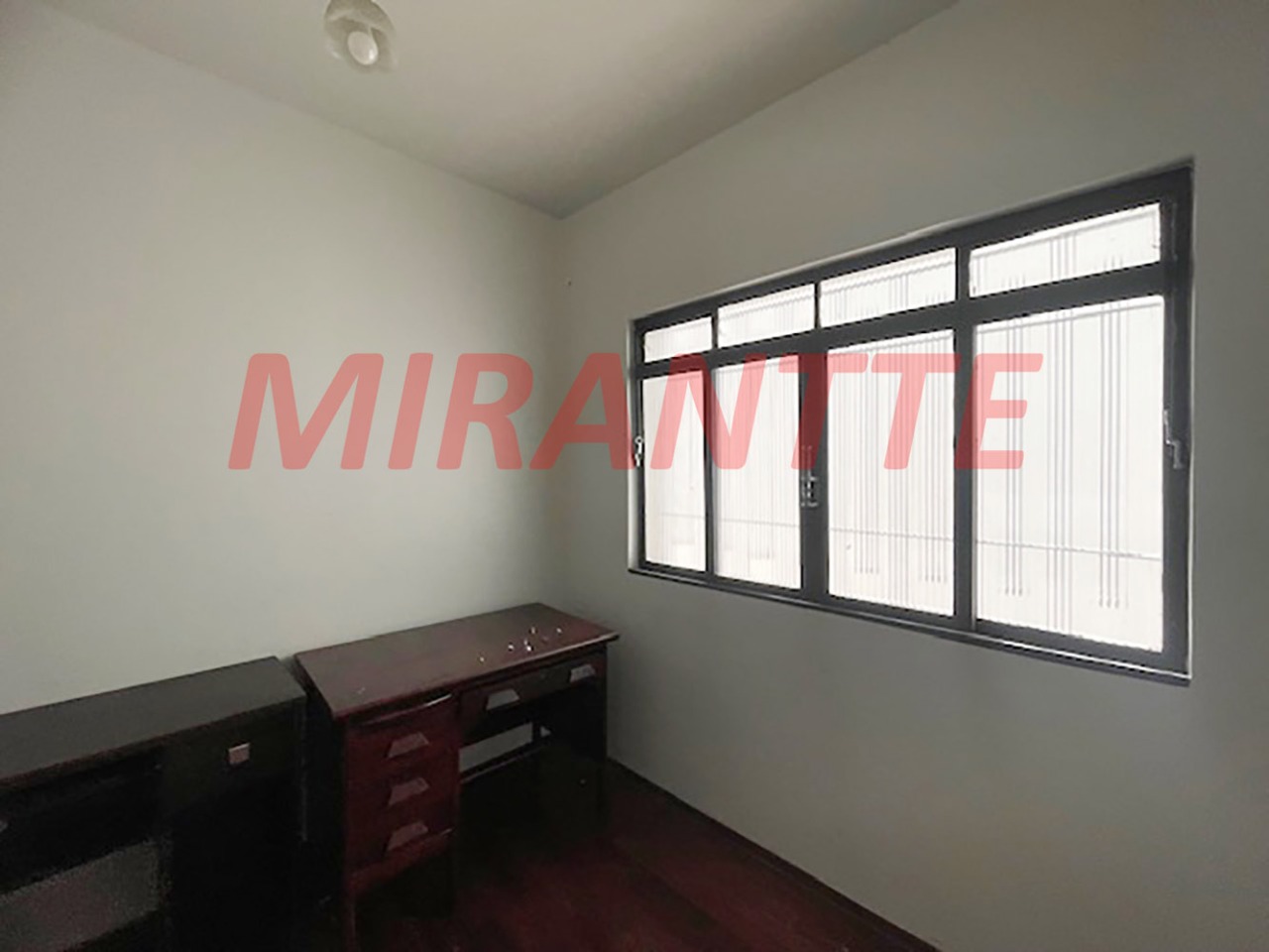 Sobrado de 204m² com 3 quartos em Santana